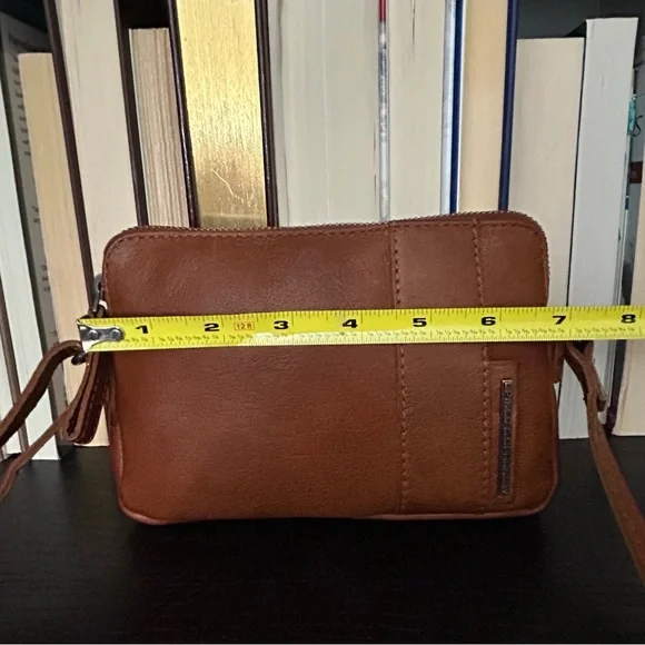 Spikes & Sparrow- Elegant Mini Tan Leather Crossbody/Travel Bag - Picture 12 of 14